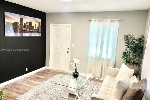 Купить виллу или дом в Форт-Лодердейл, Флорида 2 спальни, 96.25м2, № 2006622 - фото 15