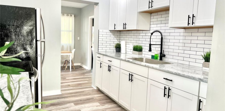 Дом в Форт-Лодердейл, Флорида 2 спальни, 96.25м2 № 2006622