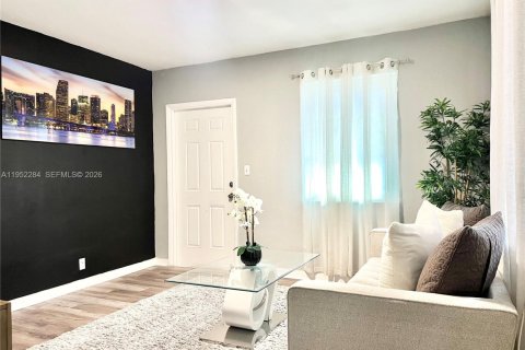 Купить виллу или дом в Форт-Лодердейл, Флорида 2 спальни, 96.25м2, № 2006622 - фото 14