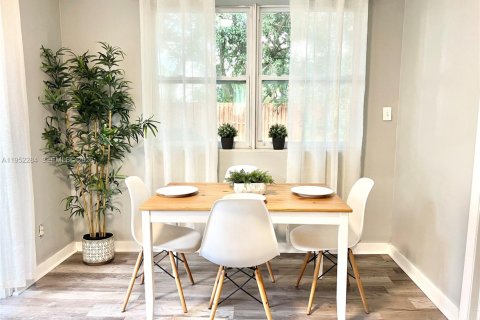 Купить виллу или дом в Форт-Лодердейл, Флорида 2 спальни, 96.25м2, № 2006622 - фото 18