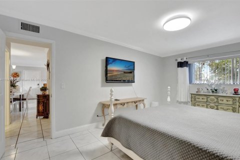 Condo in Deerfield Beach, Florida, 2 bedrooms  № 1834264 - photo 13