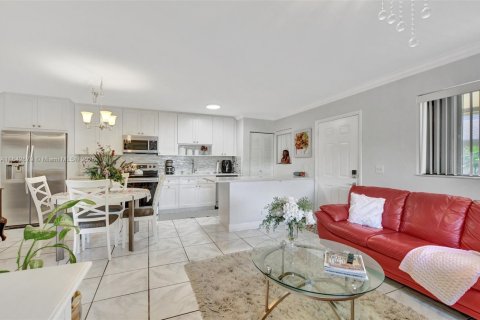 Condo in Deerfield Beach, Florida, 2 bedrooms  № 1834264 - photo 6