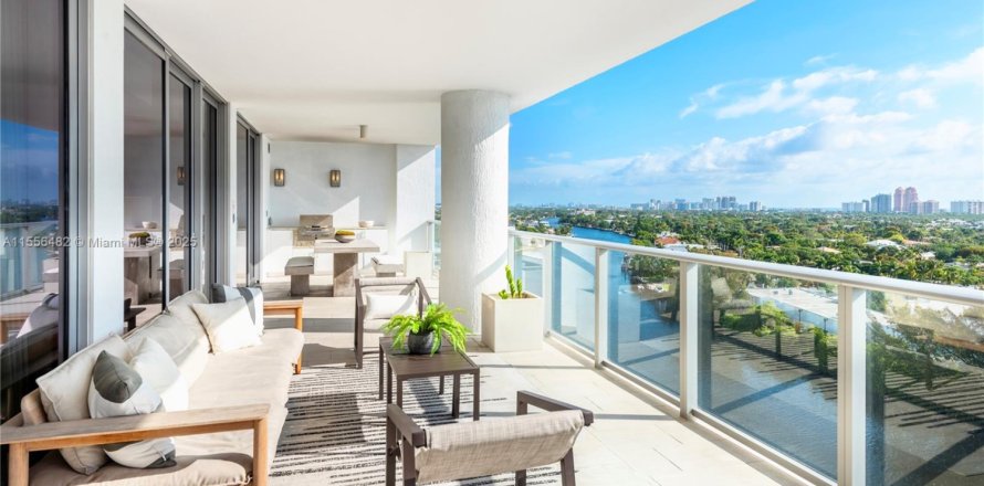 Condo in Fort Lauderdale, Florida, 3 bedrooms  № 1811138