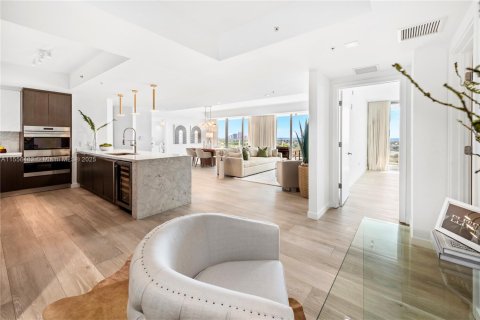 Condo in Fort Lauderdale, Florida, 3 bedrooms  № 1811138 - photo 28