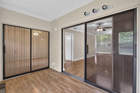 Touwnhouse à vendre à Deerfield Beach, Floride: 2 chambres, 115.94 m2 № 2088156 - photo 11