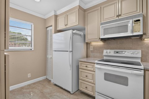 Touwnhouse à vendre à Deerfield Beach, Floride: 2 chambres, 115.94 m2 № 2088156 - photo 5