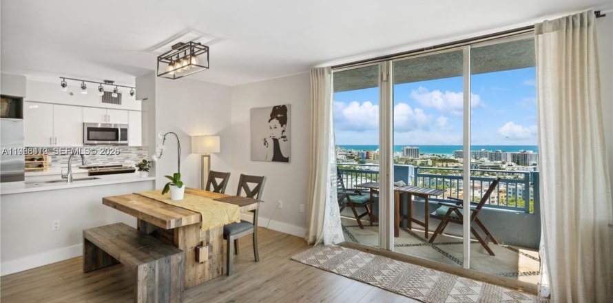 Кондоминиум с 2 спальнями в Майами-Бич, Флорида № 2028299