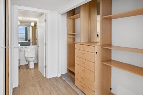 Снять в аренду кондоминиум в Майами-Бич, Флорида 2 спальни, 104.98м2, № 2028299 - фото 12