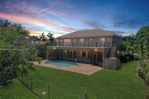 House in Coral Springs, Florida 5 bedrooms, 265.51 sq.m. № 1800843 - photo 4