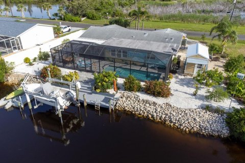 Villa ou maison à vendre à Englewood, Floride: 3 chambres, 132.11 m2 № 1810083 - photo 1