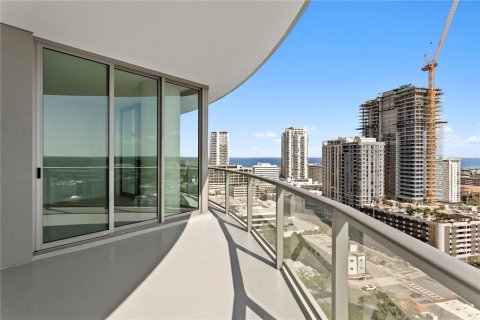 Condominio en venta en Saint Petersburg, Florida, 3 dormitorios, 246.93 m2 № 2197190 - foto 19