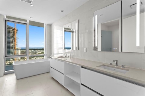 Condominio en venta en Saint Petersburg, Florida, 3 dormitorios, 246.93 m2 № 2197190 - foto 20