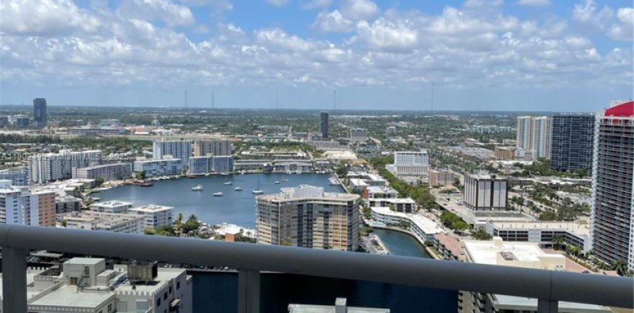 Condo à Hallandale Beach, Floride, 2 chambres № 1688656