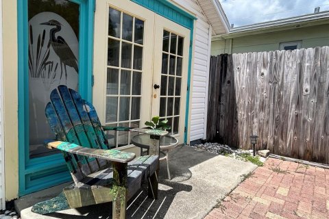 House in Gulfport, Florida 2 bedrooms, 73.95 sq.m. № 2197998 - photo 17