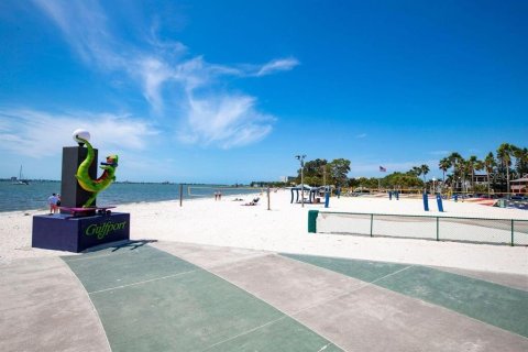 House in Gulfport, Florida 2 bedrooms, 73.95 sq.m. № 2197998 - photo 19