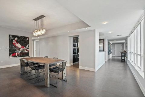 Copropriété à vendre à Miami Beach, Floride: 3 chambres, 185.25 m2 № 1987923 - photo 3