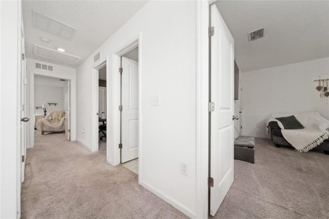 House in Minneola, Florida 3 bedrooms, 186.27 sq.m. № 2312797 - photo 18