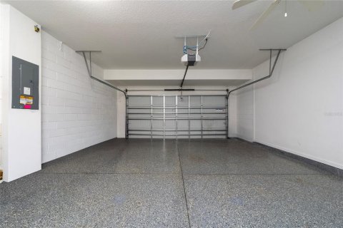 House in Minneola, Florida 3 bedrooms, 186.27 sq.m. № 2312797 - photo 28