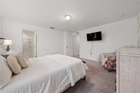 House in Minneola, Florida 3 bedrooms, 186.27 sq.m. № 2312797 - photo 25
