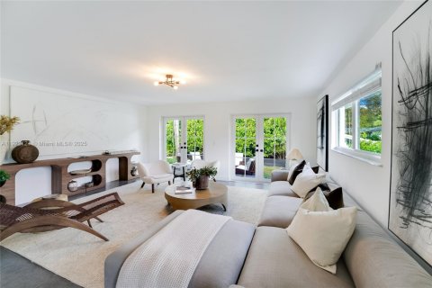 House in Miami Shores, Florida 4 bedrooms, 233 sq.m. № 1976031 - photo 7