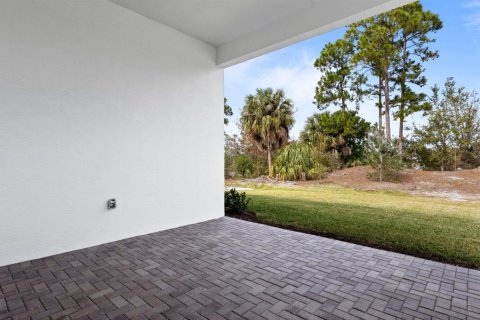 House in Port St. Lucie, Florida 2 bedrooms, 138.8 sq.m. № 2190044 - photo 19