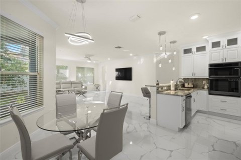 Casa en venta en Odessa, Florida, 5 dormitorios, 285.21 m2 № 1835362 - foto 3