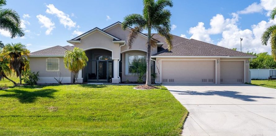 Casa en Port Charlotte, Florida 3 dormitorios, 209.87 m2 № 1382193