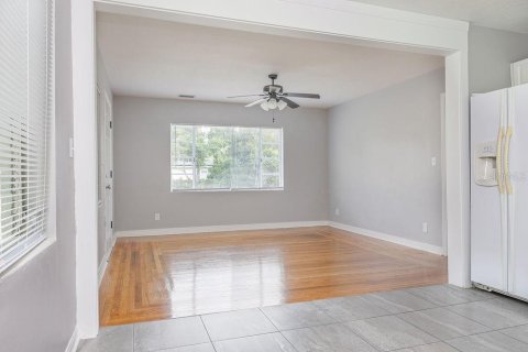 Villa ou maison à louer à DeLand, Floride: 2 chambres, 74.32 m2 № 2094661 - photo 8
