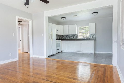 Villa ou maison à louer à DeLand, Floride: 2 chambres, 74.32 m2 № 2094661 - photo 5