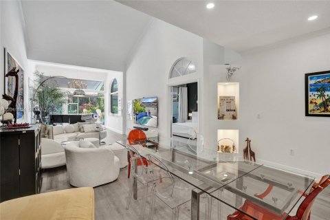 House in Pompano Beach, Florida 3 bedrooms, 243.13 sq.m. № 2075312 - photo 21