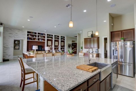 House in Orlando, Florida 4 bedrooms, 331.75 sq.m. № 1805898 - photo 18