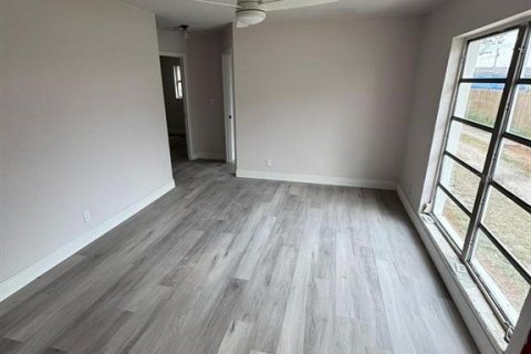 Villa ou maison à vendre à Apopka, Floride: 4 chambres, 144.93 m2 № 1911424 - photo 7