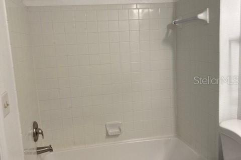 Condominio en alquiler en Orlando, Florida, 2 dormitorios, 97.92 m2 № 1919640 - foto 15