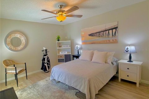 Villa ou maison à louer à Sarasota, Floride: 2 chambres, 128.21 m2 № 2425821 - photo 15
