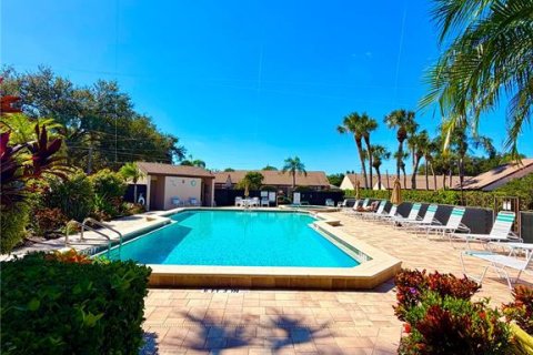 Villa ou maison à louer à Sarasota, Floride: 2 chambres, 128.21 m2 № 2425821 - photo 29