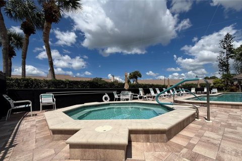 Villa ou maison à louer à Sarasota, Floride: 2 chambres, 128.21 m2 № 2425821 - photo 23