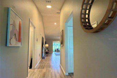 Villa ou maison à louer à Sarasota, Floride: 2 chambres, 128.21 m2 № 2425821 - photo 3