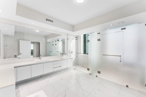 Condominio en venta en Riviera Beach, Florida, 2 dormitorios, 234.58 m2 № 2145969 - foto 17
