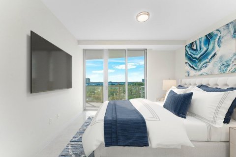 Condominio en venta en Riviera Beach, Florida, 2 dormitorios, 234.58 m2 № 2145969 - foto 19