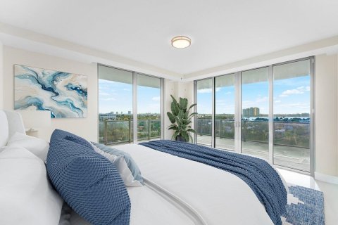 Condominio en venta en Riviera Beach, Florida, 2 dormitorios, 234.58 m2 № 2145969 - foto 13