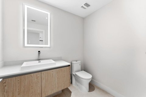 Condominio en venta en Riviera Beach, Florida, 2 dormitorios, 234.58 m2 № 2145969 - foto 9