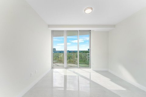 Condominio en venta en Riviera Beach, Florida, 2 dormitorios, 234.58 m2 № 2145969 - foto 23