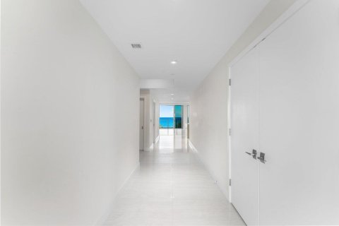 Condominio en venta en Riviera Beach, Florida, 2 dormitorios, 234.58 m2 № 2145969 - foto 28