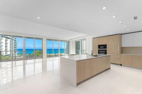 Condominio en venta en Riviera Beach, Florida, 2 dormitorios, 234.58 m2 № 2145969 - foto 3