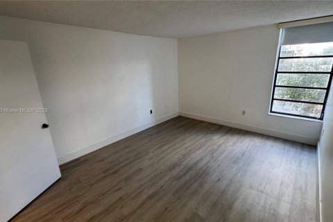 Copropriété à louer à Miami, Floride: 1 chambre, 75.53 m2 № 1947278 - photo 14