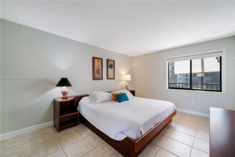 Condominio en venta en Miami, Florida, 2 dormitorios, 91.51 m2 № 2076974 - foto 16