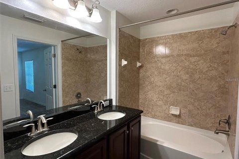 Снять в аренду таунхаус в Уэсли-Чепел, Флорида 7 комнат, 169.55м2, № 2207698 - фото 12