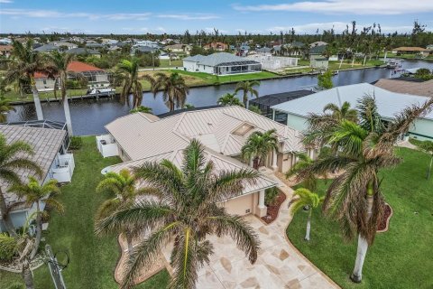 Casa en venta en Port Charlotte, Florida, 3 dormitorios, 193.33 m2 № 1568489 - foto 24