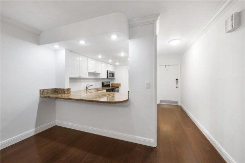 Condominio en venta en Fort Lauderdale, Florida, 2 dormitorios, 83.89 m2 № 2298026 - foto 9