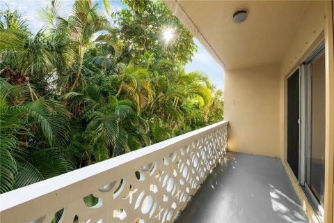 Condominio en venta en Fort Lauderdale, Florida, 2 dormitorios, 83.89 m2 № 2298026 - foto 22